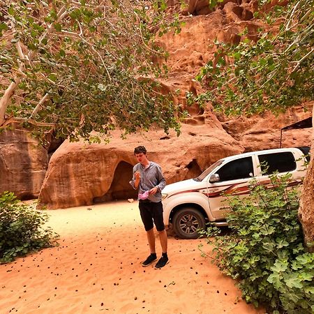 Hotel Stargazing camp&Tours Wadi Rum Esterno foto