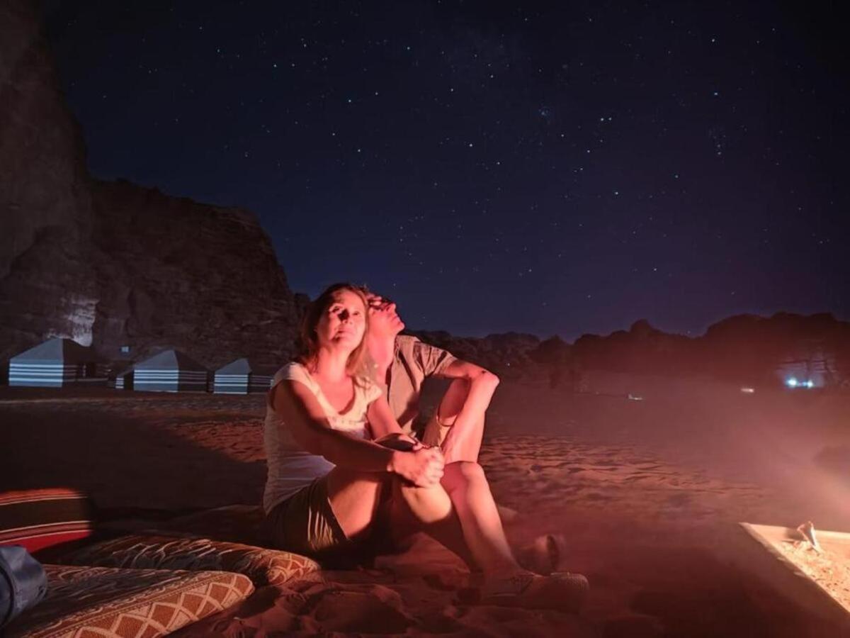 Hotel Stargazing camp&Tours Wadi Rum Esterno foto