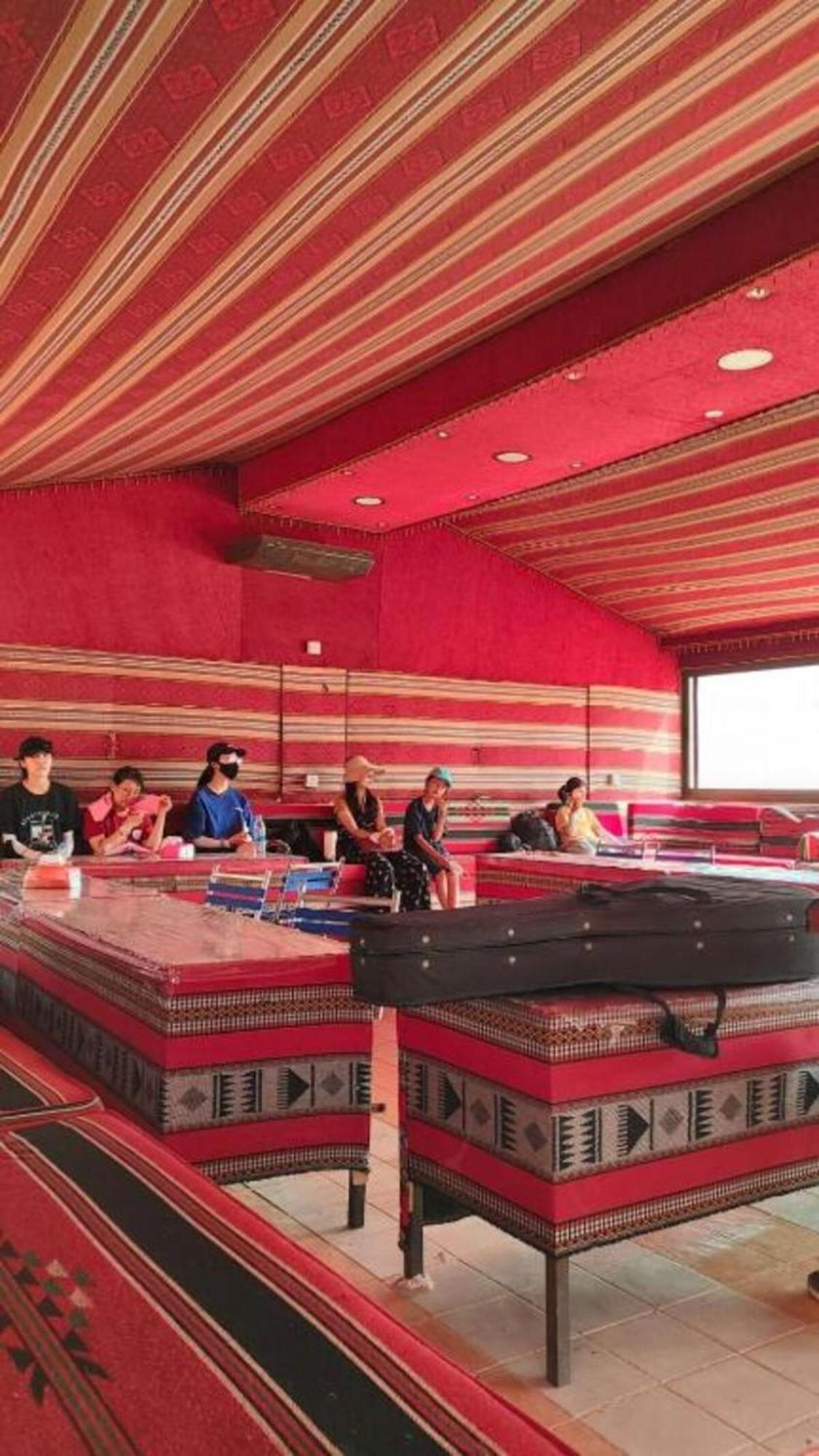 Hotel Stargazing camp&Tours Wadi Rum Esterno foto