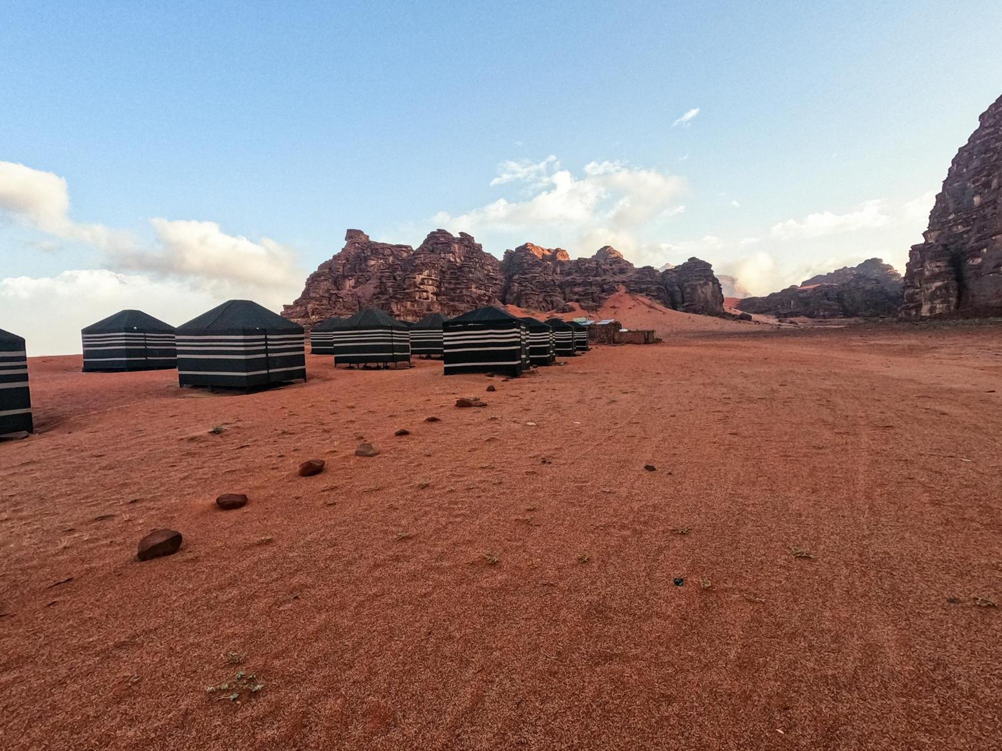 Hotel Stargazing camp&Tours Wadi Rum Esterno foto