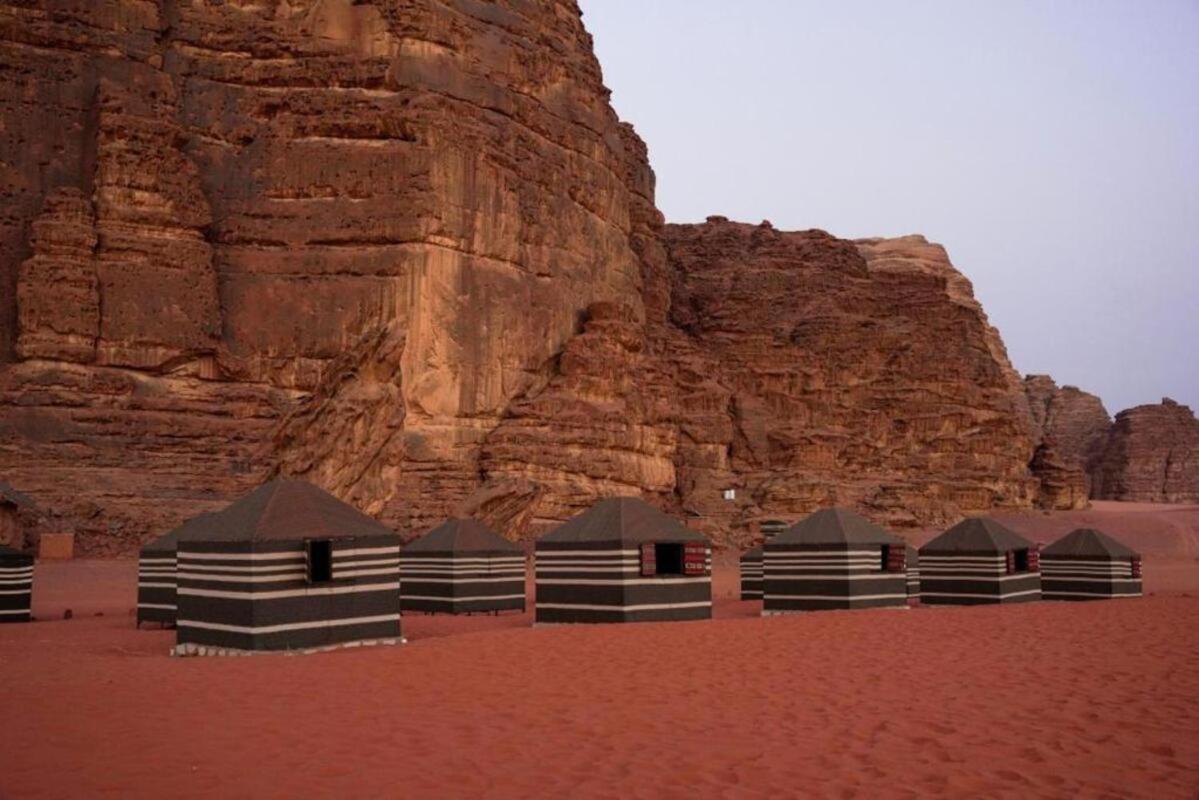 Hotel Stargazing camp&Tours Wadi Rum Esterno foto